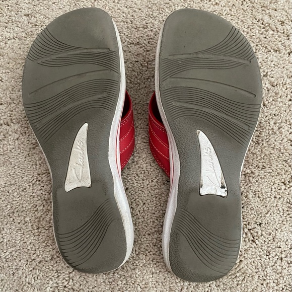 CLARKS Collection Sandals - SZ 6 - Picture 5 of 7